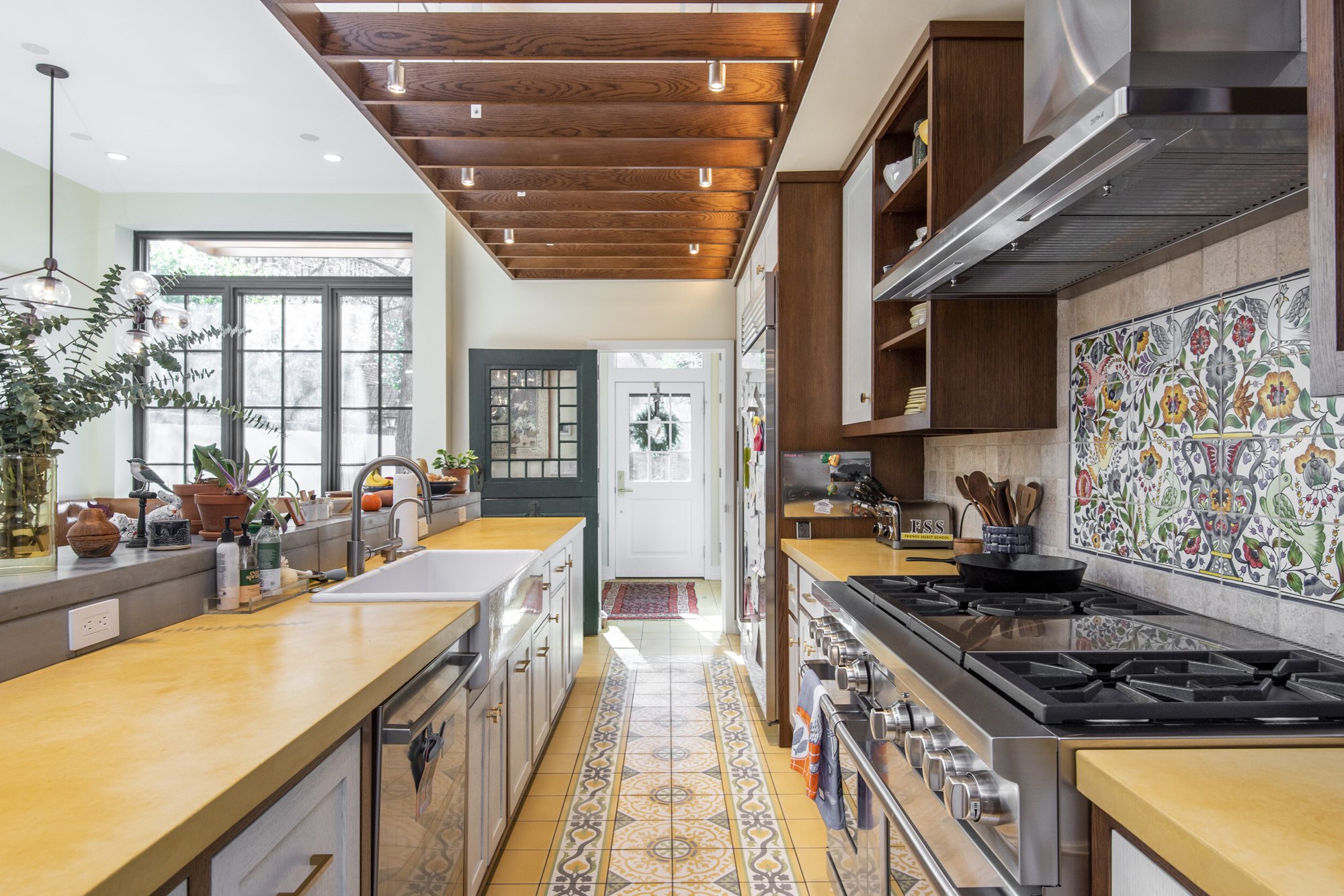 Kitchen With Lutron Lighting Control